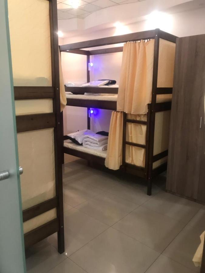 Ararat-Podol Hostel Kiev Exteriör bild